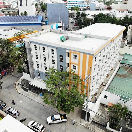 The City Flats Sacred Heart Makati City Екстериор снимка