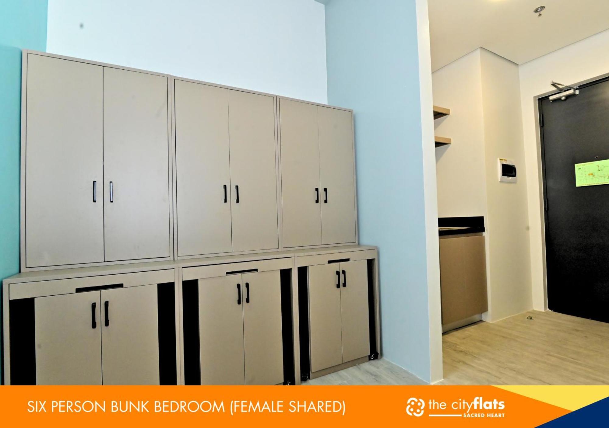 The City Flats Sacred Heart Makati City Стая снимка